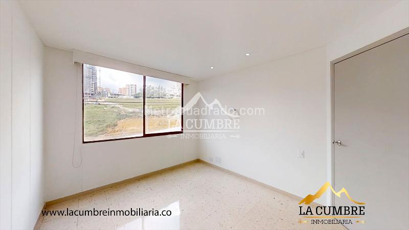 3BR Apartment with Covered Parking in Los Balsos, El Poblado - 8