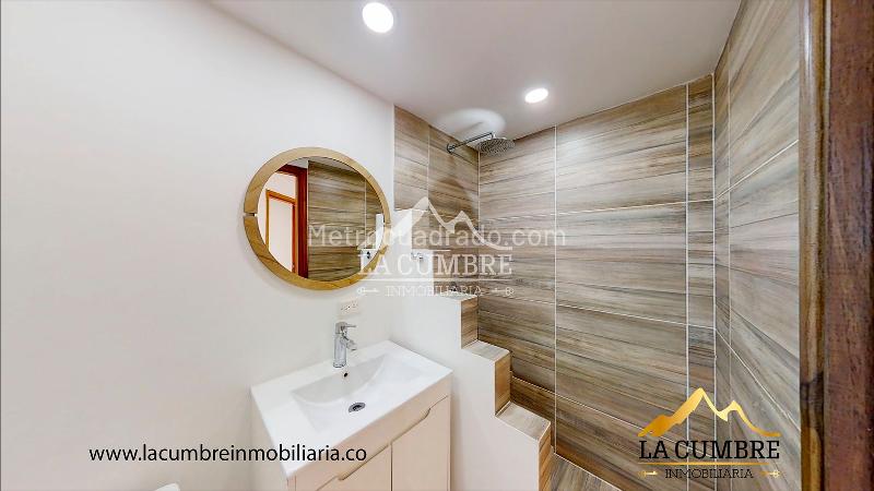 Apartamento de 2 Alcobas con Doble Parqueadero Cubierto en Los Balsos - 7