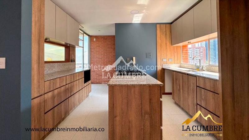 Duplex Moderno de 3 Alcobas en El Poblado San Lucas - 6