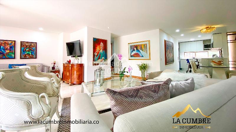 Apartamento Amplio de 3 Alcobas con Piscina en El Poblado