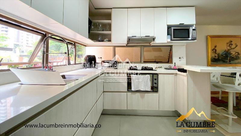 Spacious 3BR Apartment with Pool in El Poblado Loma de Los Parra - 6