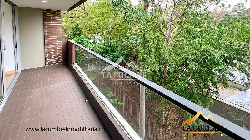 Spacious 3BR Apartment with Pool in El Poblado - 5