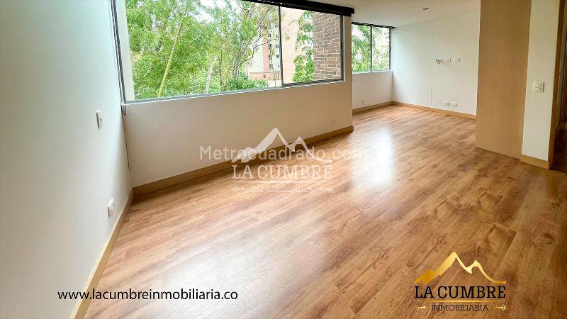 Spacious 3BR Apartment with Pool in El Poblado - 7