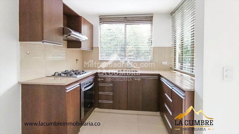 2BR Apartment for Rent in El Poblado Los Balsos with Double Covered Parking - 7