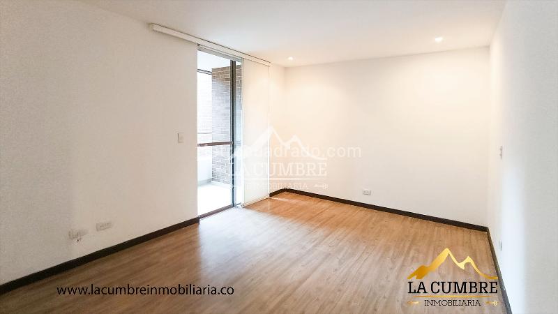 2BR Apartment for Rent in El Poblado Los Balsos with Double Covered Parking - 9