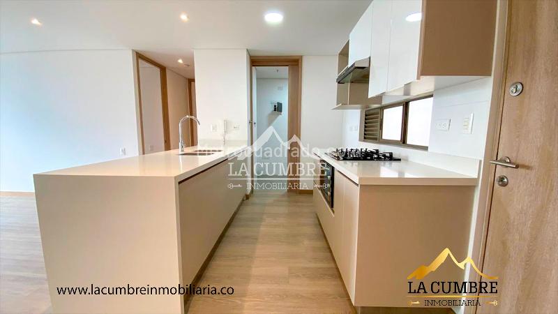 Apartamento de 2 Alcobas con Doble Parqueadero Cubierto en Los Balsos - 5