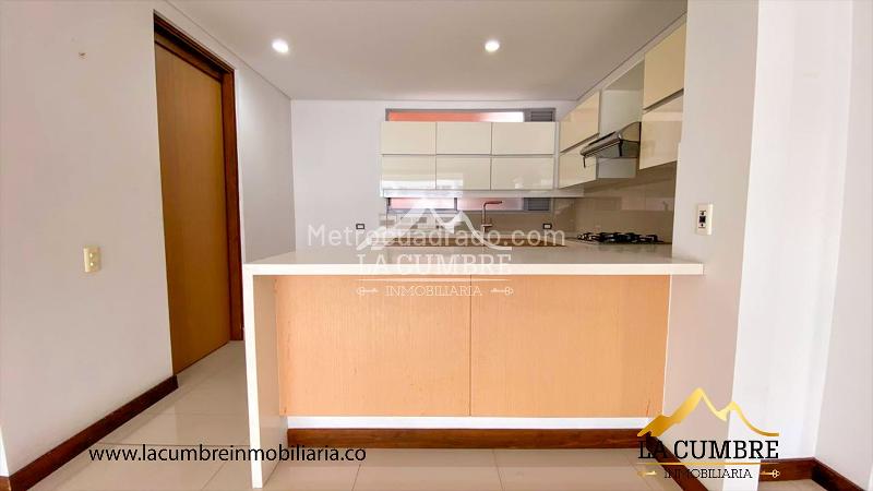 Spacious 2BR Apartment in Los Balsos - 6
