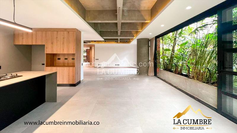Spacious 2BR Apartment with Modern Amenities in El Campestre - 4