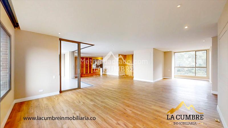 Apartamento de Lujo de 3 Alcobas con Gimnasio en El Poblado - 2