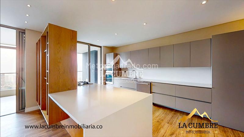 Apartamento de Lujo de 3 Alcobas con Gimnasio en El Poblado - 6