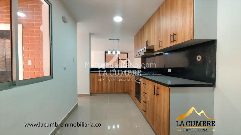 Modern 3BR Apartment in Transversal Inferior - 5