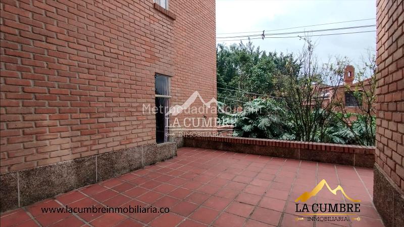 Modern 3BR Apartment in Transversal Inferior - 8