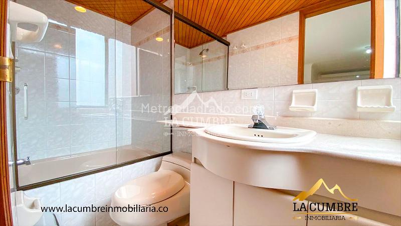 Apartamento de lujo de 3 Alcobas con 5 Baños en Loma El Campestre - 8