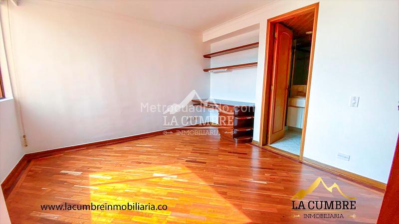 Apartamento de lujo de 3 Alcobas con 5 Baños en Loma El Campestre - 9