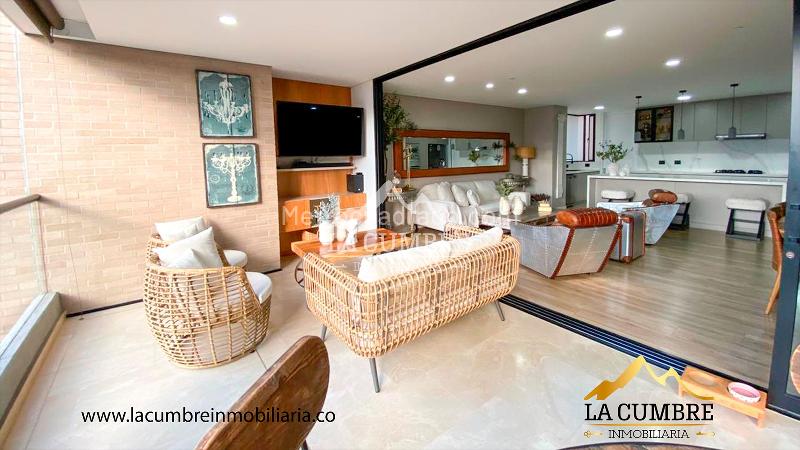 Stylish 3BR Apartment in El Poblado Santa Maria - 5