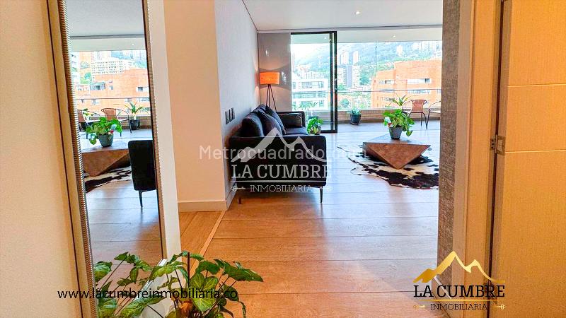 Beautiful 3BR Apartment in El Poblado San Lucas - 4