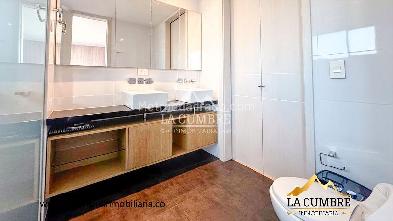 Beautiful 3BR Apartment in El Poblado San Lucas - 6