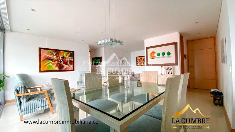 Apartamento Amoblado de 3 Alcobas con 4 Parqueaderos en El Poblado - 2