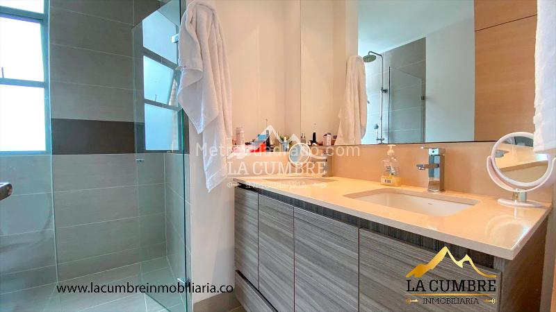 Apartamento Amoblado de 3 Alcobas con 4 Parqueaderos en El Poblado - 8