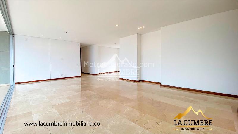 Apartamento Elegante de 3 Alcobas en El Tesoro - 3