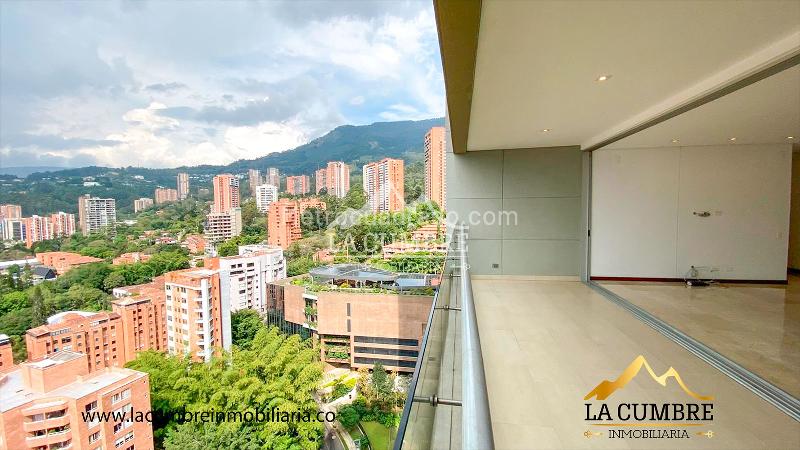 Apartamento Elegante de 3 Alcobas en El Tesoro - 5
