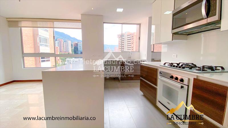 Apartamento Elegante de 3 Alcobas en El Tesoro - 8