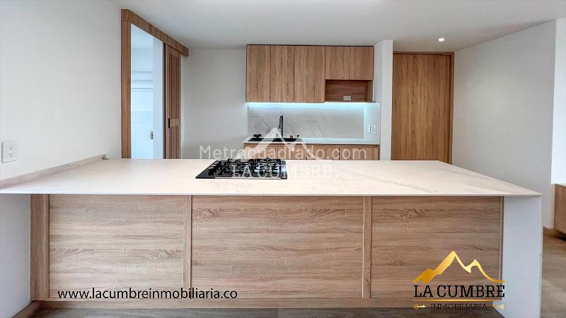 Modern 2BR Apartment in Los Balsos, El Poblado - 6