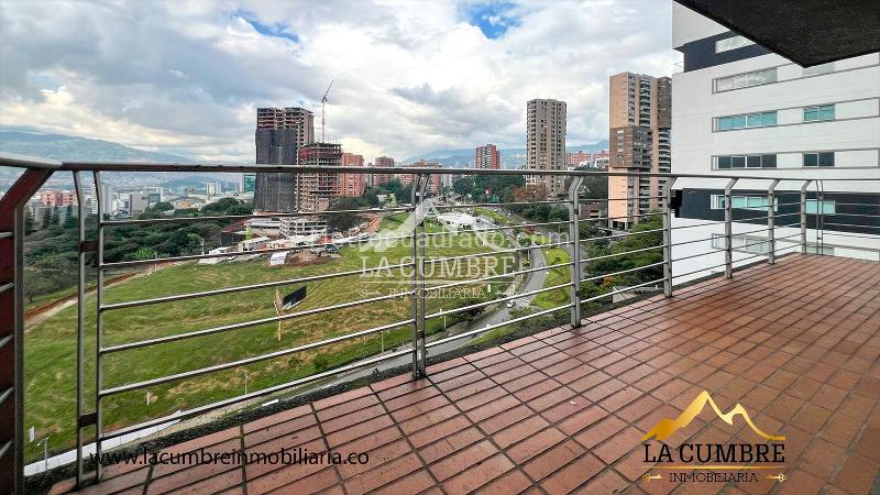 Modern 2BR Apartment in Los Balsos, El Poblado - 9