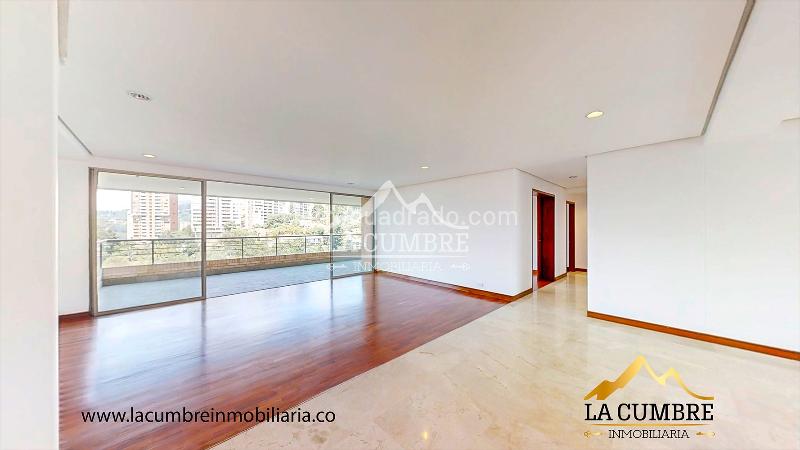 Apartamento en Arriendo en La Calera, El Poblado con Amenidades - 2