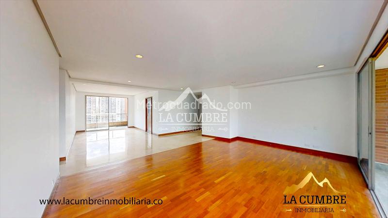 Apartamento en Arriendo en La Calera, El Poblado con Amenidades - 4