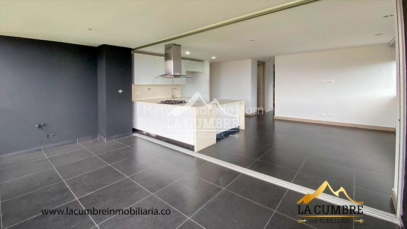 2BR Apartment with Double Covered Parking in Los Balsos, El Poblado