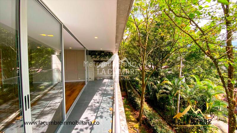 Modern 2BR Apartment in El Poblado San Lucas - 4