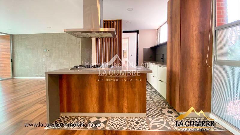 Modern 2BR Apartment in El Poblado San Lucas - 6