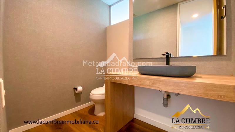 Modern 2BR Apartment in El Poblado San Lucas - 9