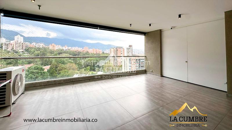 Luxury 3BR Apartment in Los Balsos - 8