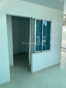 Casa de 5 alcobas en venta en Vereda San Lorenzo, Girardot, 113 m² · foto 10 de 19