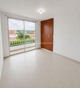 Casa de 5 alcobas en venta en Villa Maria Condominio Via, Girardot, 300 m² · foto 10 de 20
