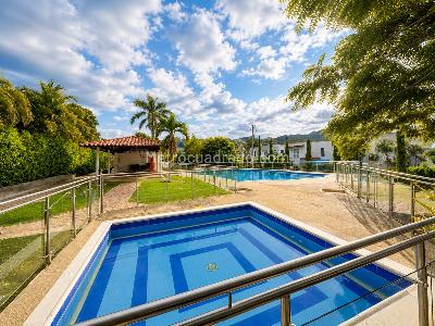 Casa de 5 alcobas en venta en Villa Maria Condominio Via, Girardot, 300 m² · foto 4 de 20