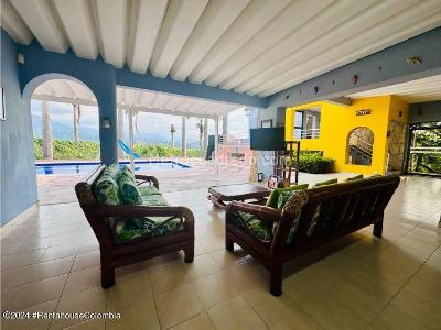 Casa de 5 alcobas en venta en Vereda La Puerta, Bogotá, 1000 m² · foto 8 de 20