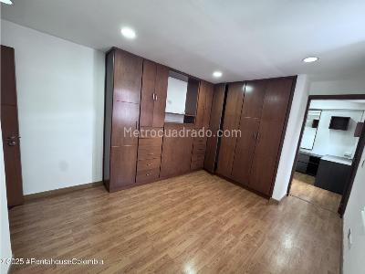 Casa de 5 alcobas en venta en Cedritos, Bogotá, 240 m² · foto 17 de 20