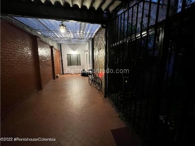 Casa de 5 alcobas en venta en San Luis, Bogotá, 590 m² · foto 2 de 20