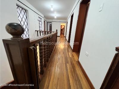 Casa de 5 alcobas en venta en San Luis, Bogotá, 590 m² · foto 9 de 20