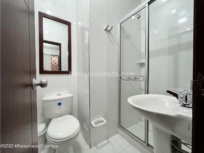 Casa de 5 alcobas en venta en San Luis, Bogotá, 590 m² · foto 10 de 20