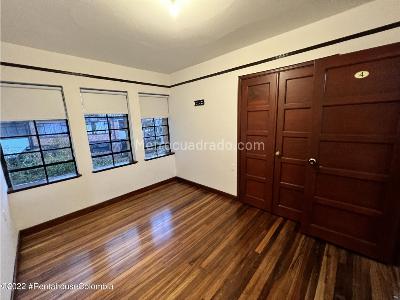 Casa de 5 alcobas en venta en San Luis, Bogotá, 590 m² · foto 11 de 20