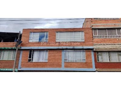 Casa de 5 alcobas en venta en El Progreso, Bogotá, 236 m² · foto 2 de 20