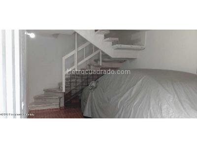 Casa de 5 alcobas en venta en El Progreso, Bogotá, 236 m² · foto 3 de 20