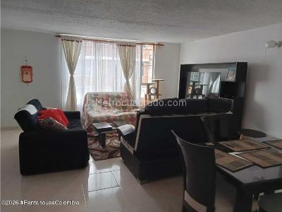 Casa de 5 alcobas en venta en El Progreso, Bogotá, 236 m² · foto 8 de 20