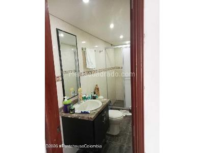 Casa de 5 alcobas en venta en El Progreso, Bogotá, 236 m² · foto 12 de 20