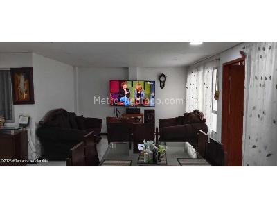 Casa de 5 alcobas en venta en El Progreso, Bogotá, 236 m² · foto 15 de 20
