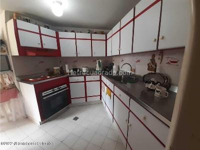 Apartamento de 2 alcobas en venta en Centenario, Cali, 110 m² · foto 4 de 16
